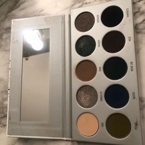 SOLD! Jaclyn Hill Palette